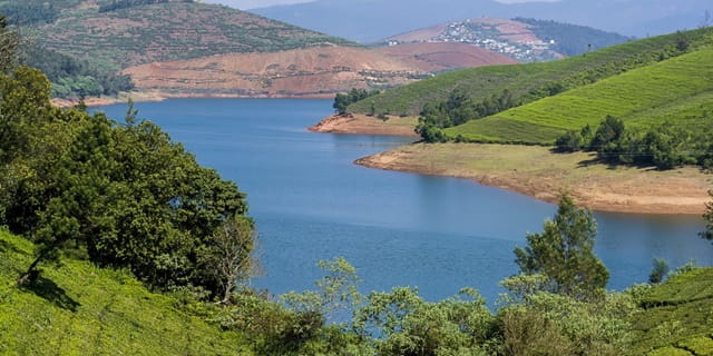 Emerald Lake Ooty Tourist Place