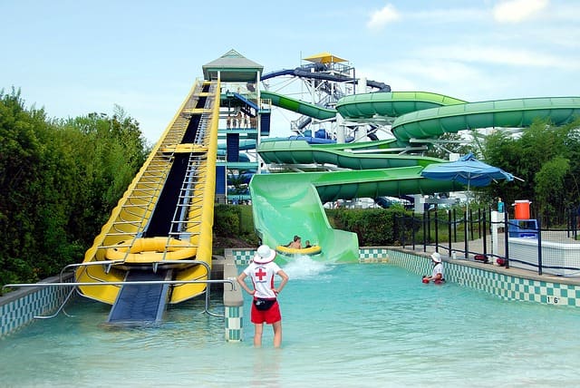 Things To Do In Oahu With Kids: Wet N Wild Hawaii Water Park