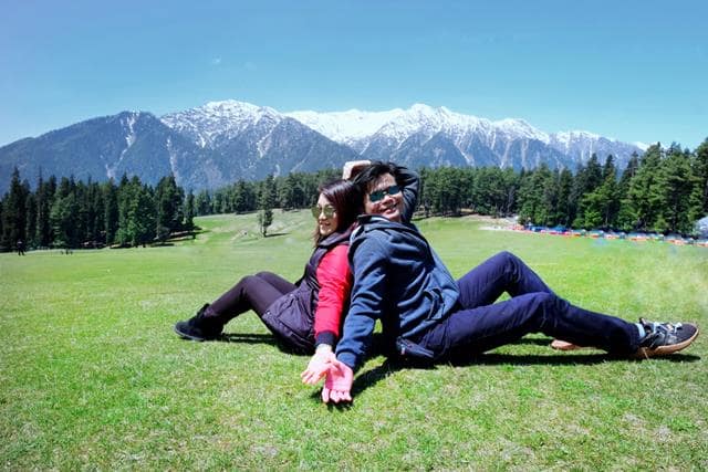 Honeymoon In Kashmir In December