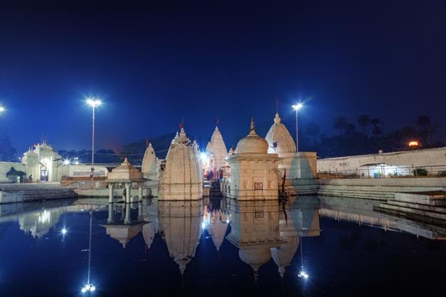 Radha Kund A Places To Visit In Mathura Near Krishna Janmabhoomi