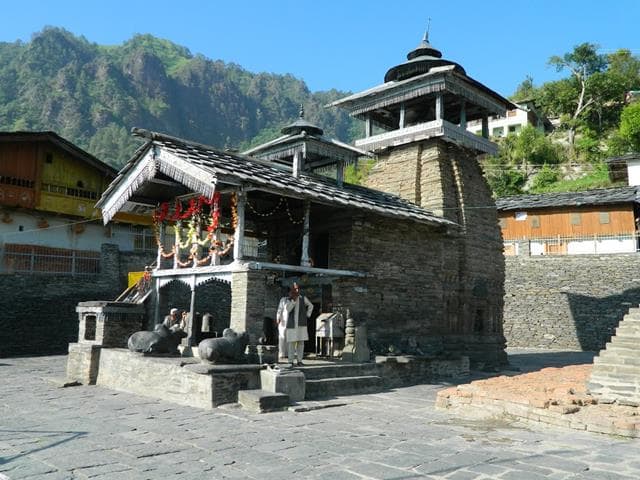 Places To Visit In Chakrata Lakhamandal Shivling