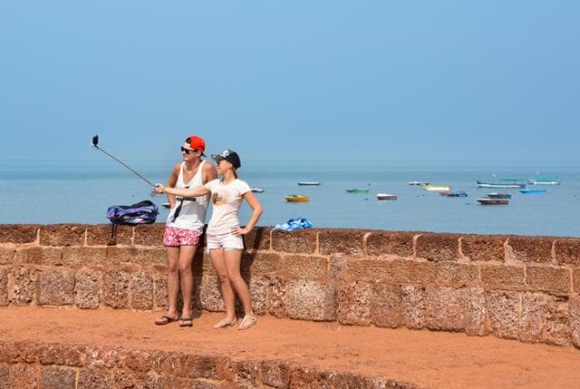 Best Beaches In Goa For Couples Sinquerim Beach Fort