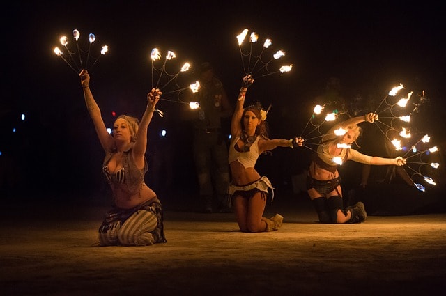 Things To Do In Oahu Hawaii: Attend The Luau Shows