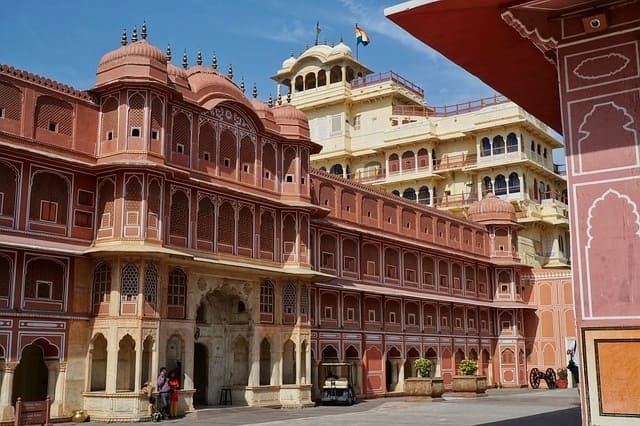 Places To Visit In Jaipur Tourism: City Palace Museum Jaipur IndiaPlaces To Visit In Jaipur Tourism: City Palace Museum Jaipur India