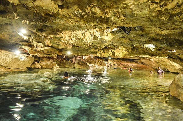 Things To Do In Cancun Beach: Nohoch Nah Chich Snorkeling