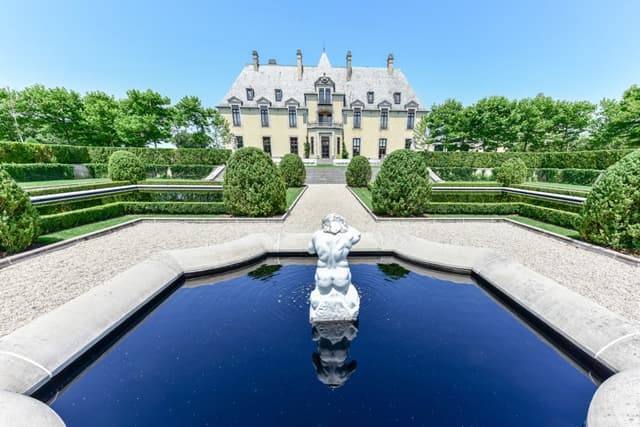 Oheka Castle Tour