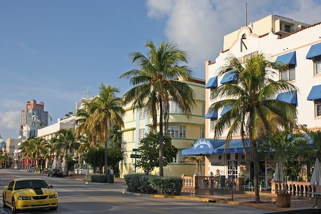 Art Deco Miami Tour