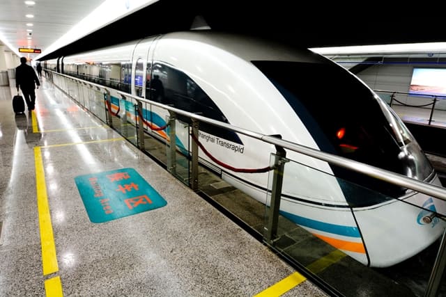 Travel In The Shanghai Maglev