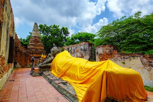 Wat Phuttai Sawan