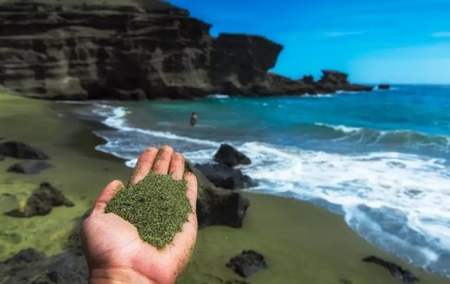 Papakolea Green Sand Beach