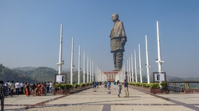 Who Gave The Title Sardar To Vallabhai Patel?