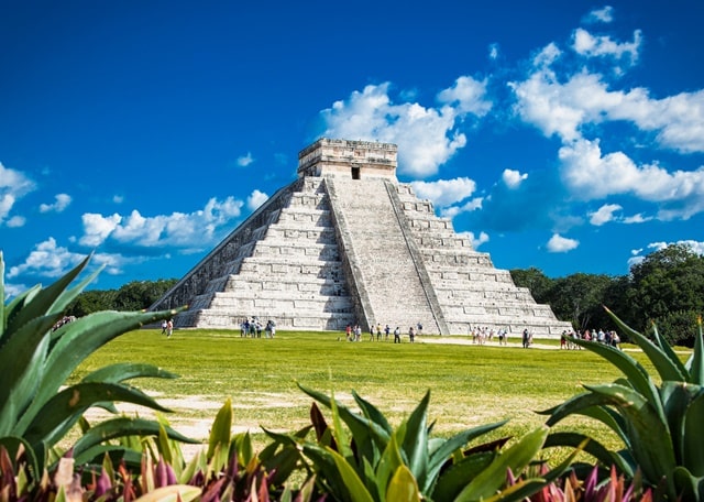 Who Built Chichen Itza And Why?