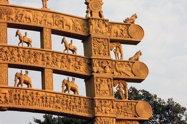 Sanchi Stupa ticket price: Sanchi Stupa Architecture: Lord buddha