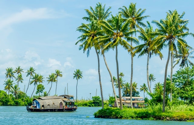 Places To Visit In Alleppey Tourism: Alappuzha Beach