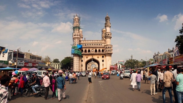 What Is There To See In Charminar Monument?