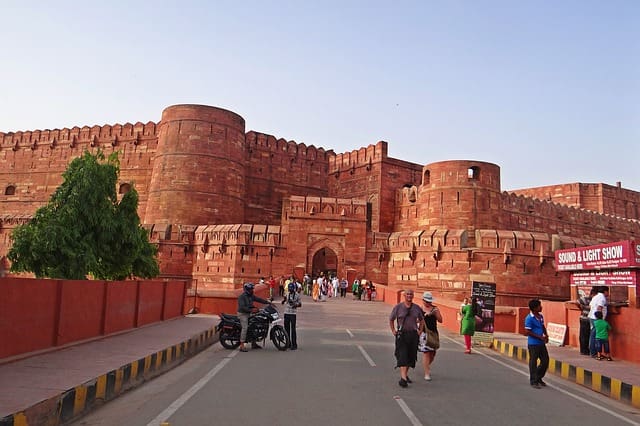 Agra Fort, Uttar Pradesh Popular Monuments In India