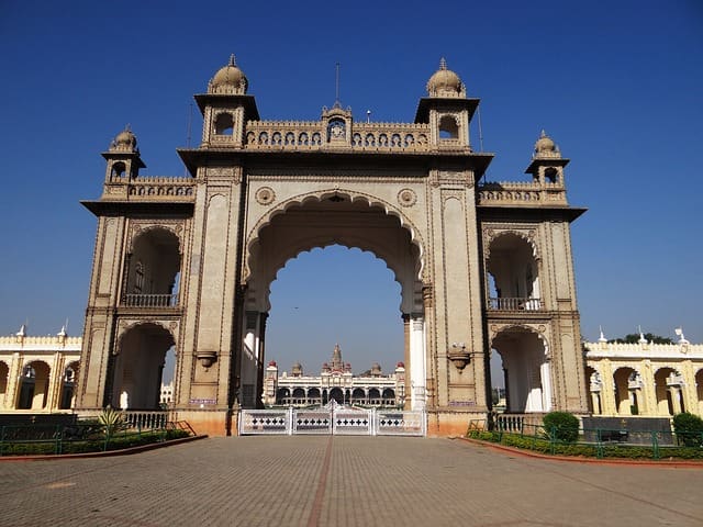 Facts And Features Of Mysore Palace