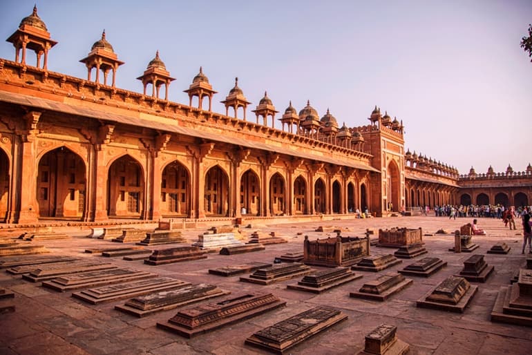 When Was The Fatehpursikri Built?